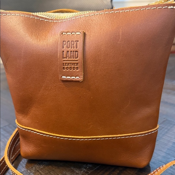 Portland Leather Festival Crossbody Bag Honey Leather Adjustable Strap - Picture 6 of 11